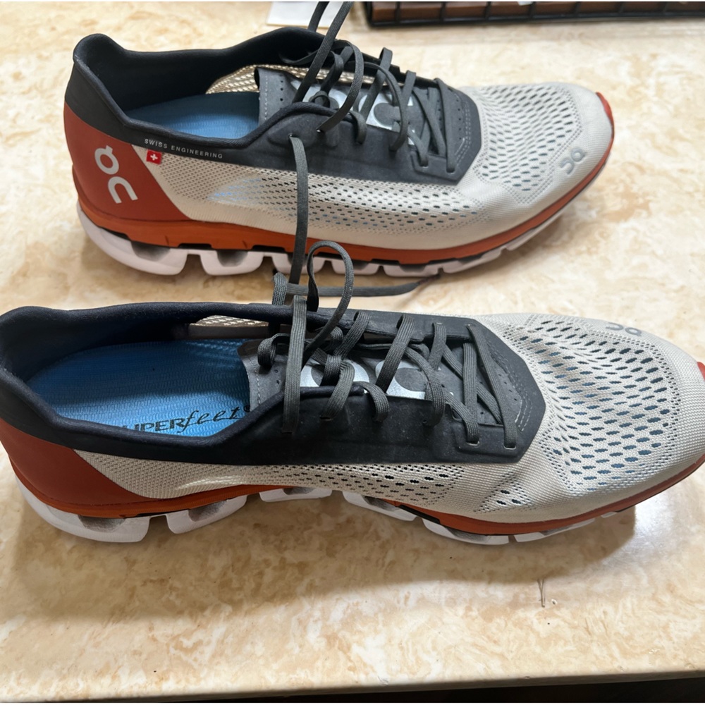 On cloud boom men’s running shoes